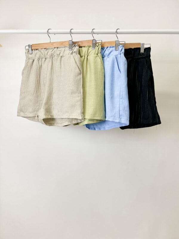 [509] Short Lino Larita